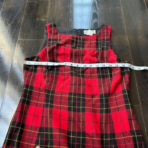 Vintage 90s 80s Red and black plaid midi dress with fringe hem #preppy - Picture 2 of 4